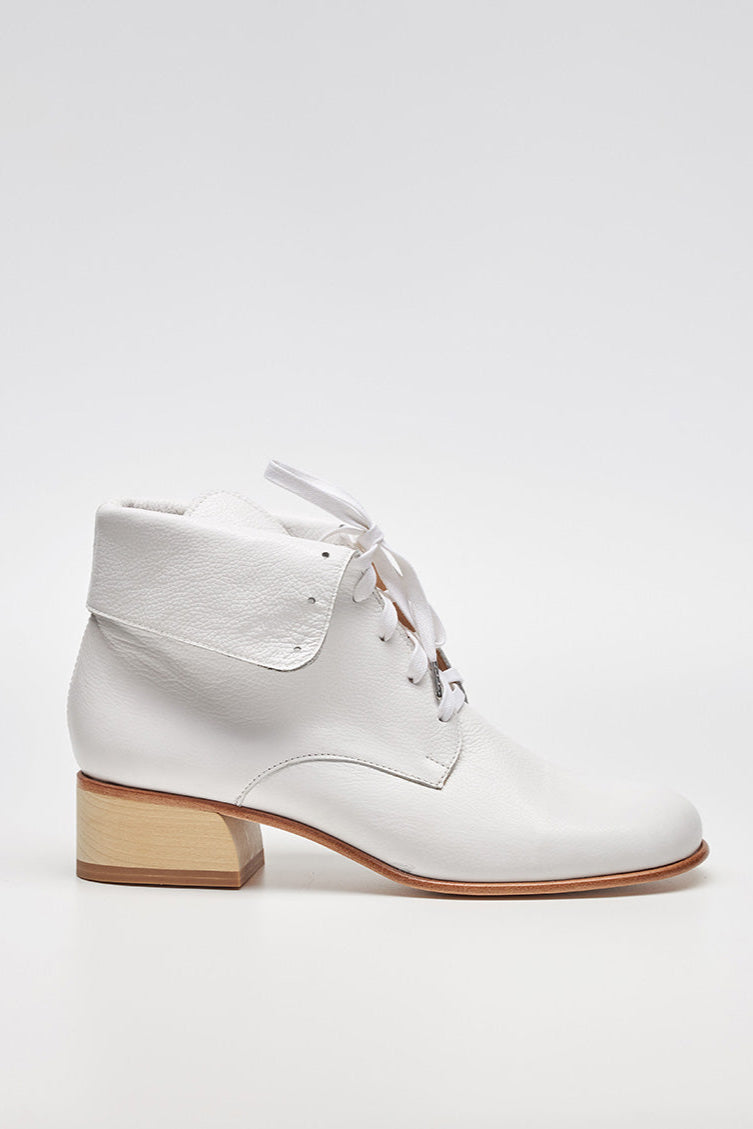 Studio Sale - Cricket Boot White Napoli/ 40